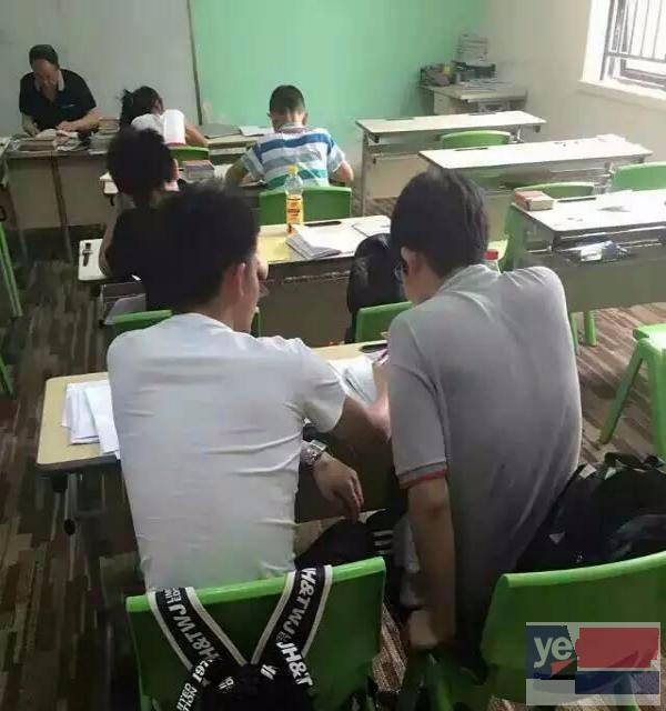 咸宁暑期初中语数英物补习班，初一初二初三全科辅导