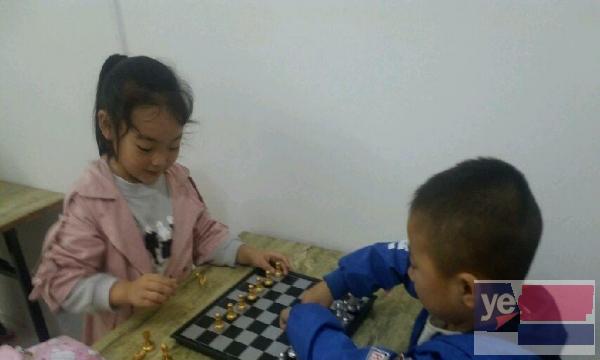 国际象棋让孩子更聪明