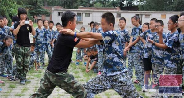 潮州暑假中小学生孩子军事夏令营招生