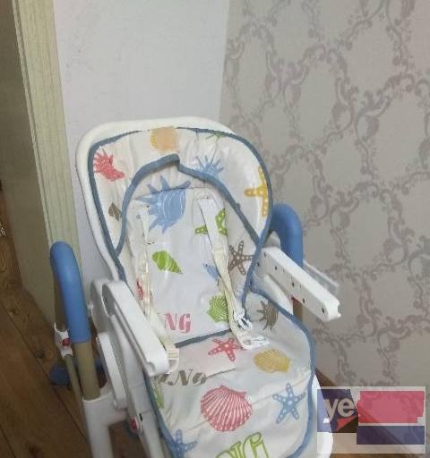 婴幼儿餐椅