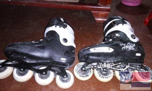 二手溜冰鞋白黑色41码