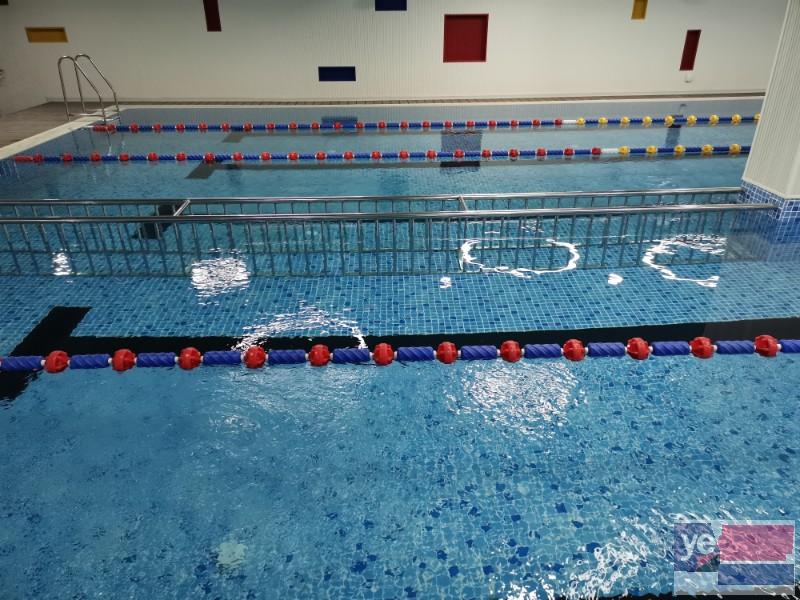内蒙古鄂尔多斯大型亚克力拼接组装亲子游泳戏水池淄博生产厂家