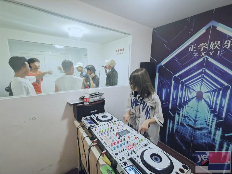 蚌埠DJ学校 专业正学娱乐DJ打碟培训