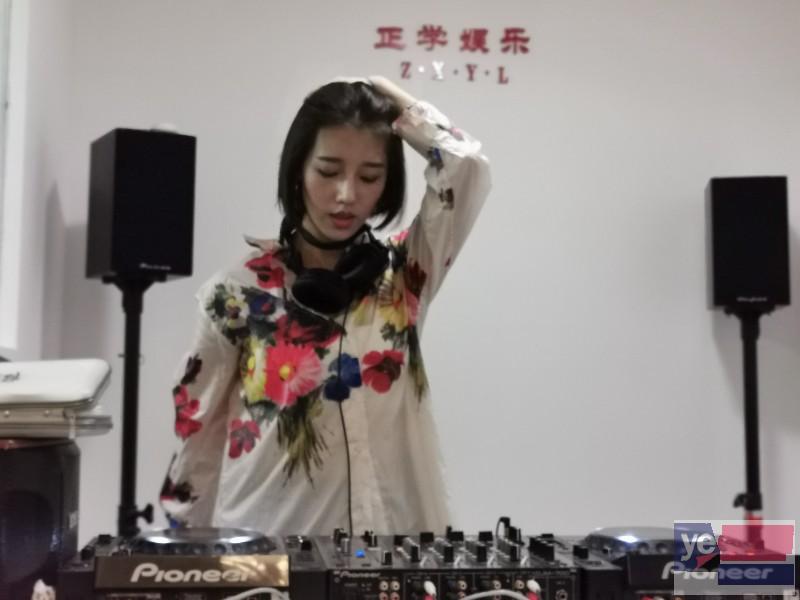 DJ培训来正学娱乐DJ培训基地 安排工作后再付清剩余学费