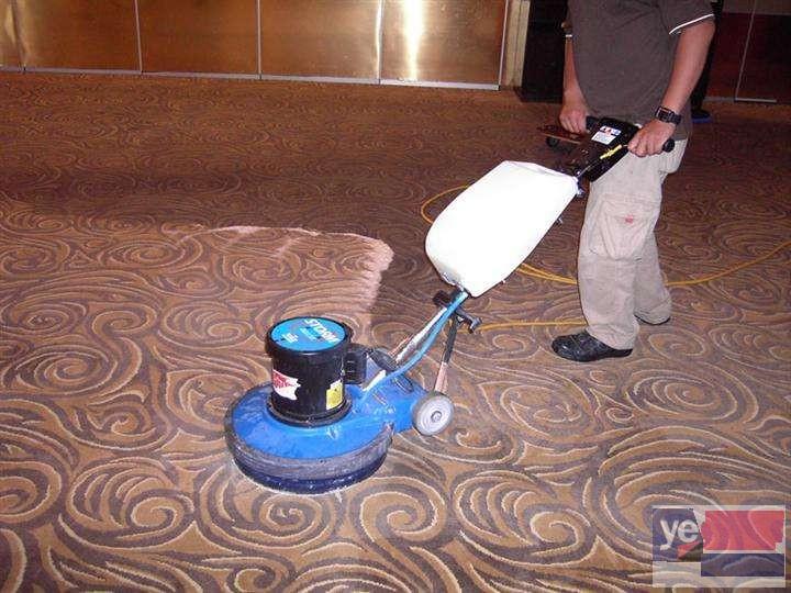 安庆桐城承接地毯清洗高效细致，服务到位