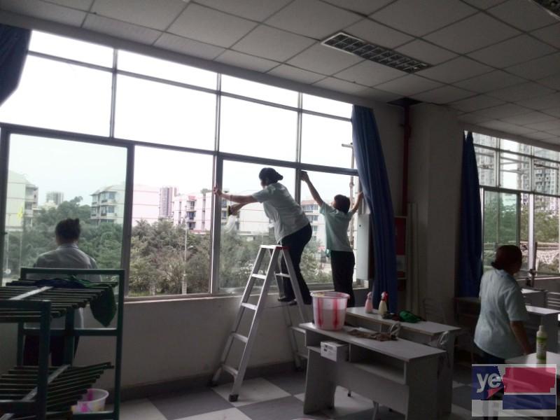 迪庆香格里拉附近专业物业保洁24小时服务