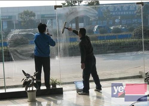 广安广安区正规公司玻璃清洗24小时服务到位