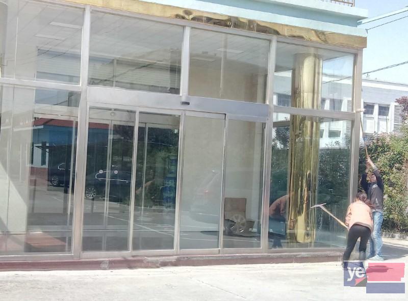鹤岗工农承接高空玻璃外墙清洗24小时全天服务