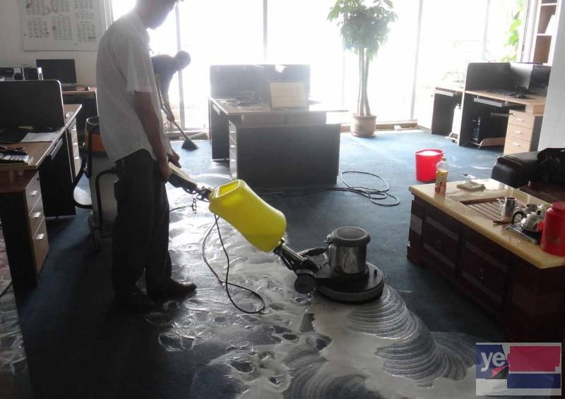 梧州长洲正规公司地毯清洗24小时服务到位