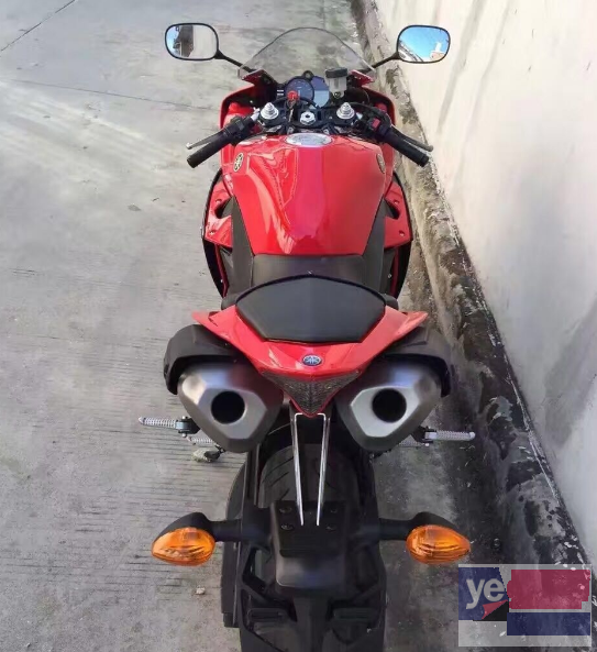 急售一台雅马哈YZF-R1 进口摩托车跑车.请速订购